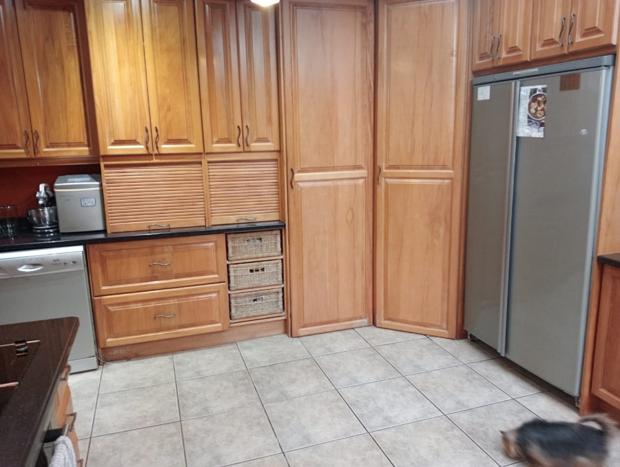 4 Bedroom Property for Sale in Nahoon Valley Park Eastern Cape